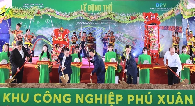 Động thổ dự án đầu tư xây dựng và kinh doanh kết cấu hạ tầng Khu công nghiệp Phú Xuân Động thổ dự án đầu tư xây dựng và kinh doanh kết cấu hạ tầng Khu công nghiệp Phú Xuân