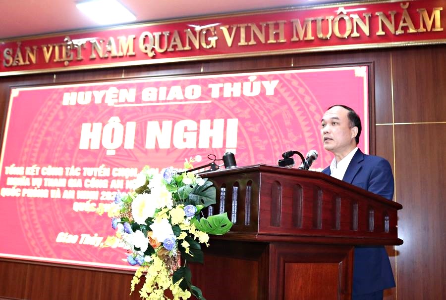 Đồng chí Nguyễn Tiến Tùng - TVHU, Phó Chủ tịch Thường trực UBND huyện phát biểu chỉ đạo tại Hội nghị
