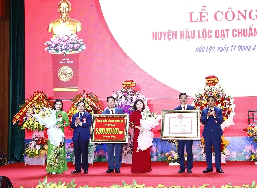 Huyện Hậu Lộc công bố đạt chuẩn nông thôn mới
