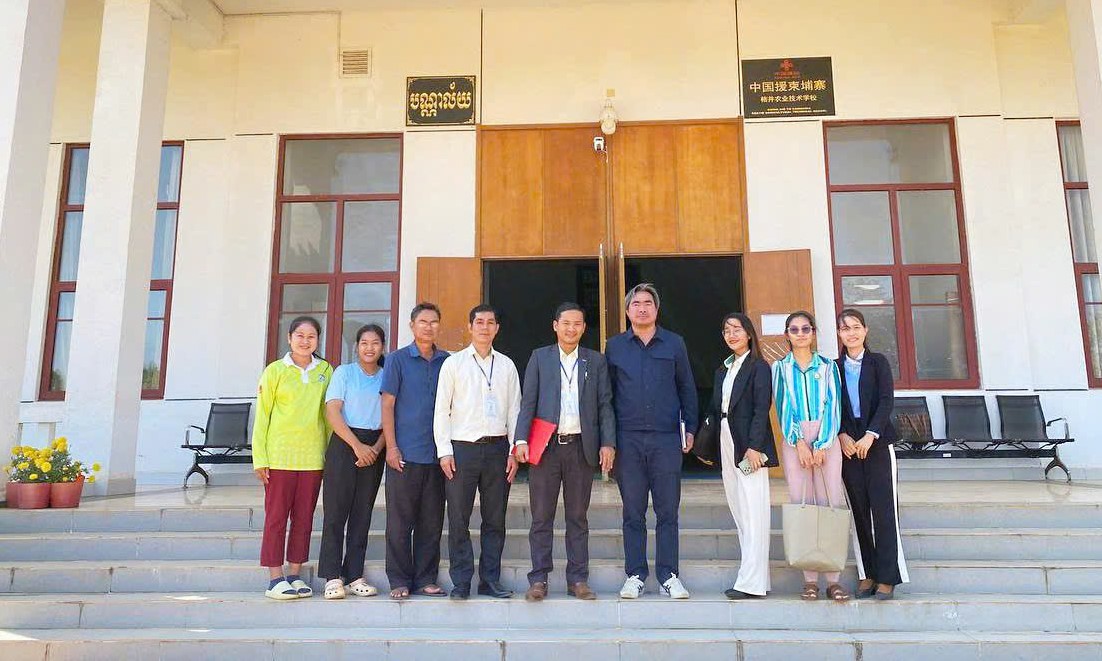 KLH Snuol làm việc tại Trường Đại học Kratie KLH Snuol làm việc tại Trường Đại học Kratie