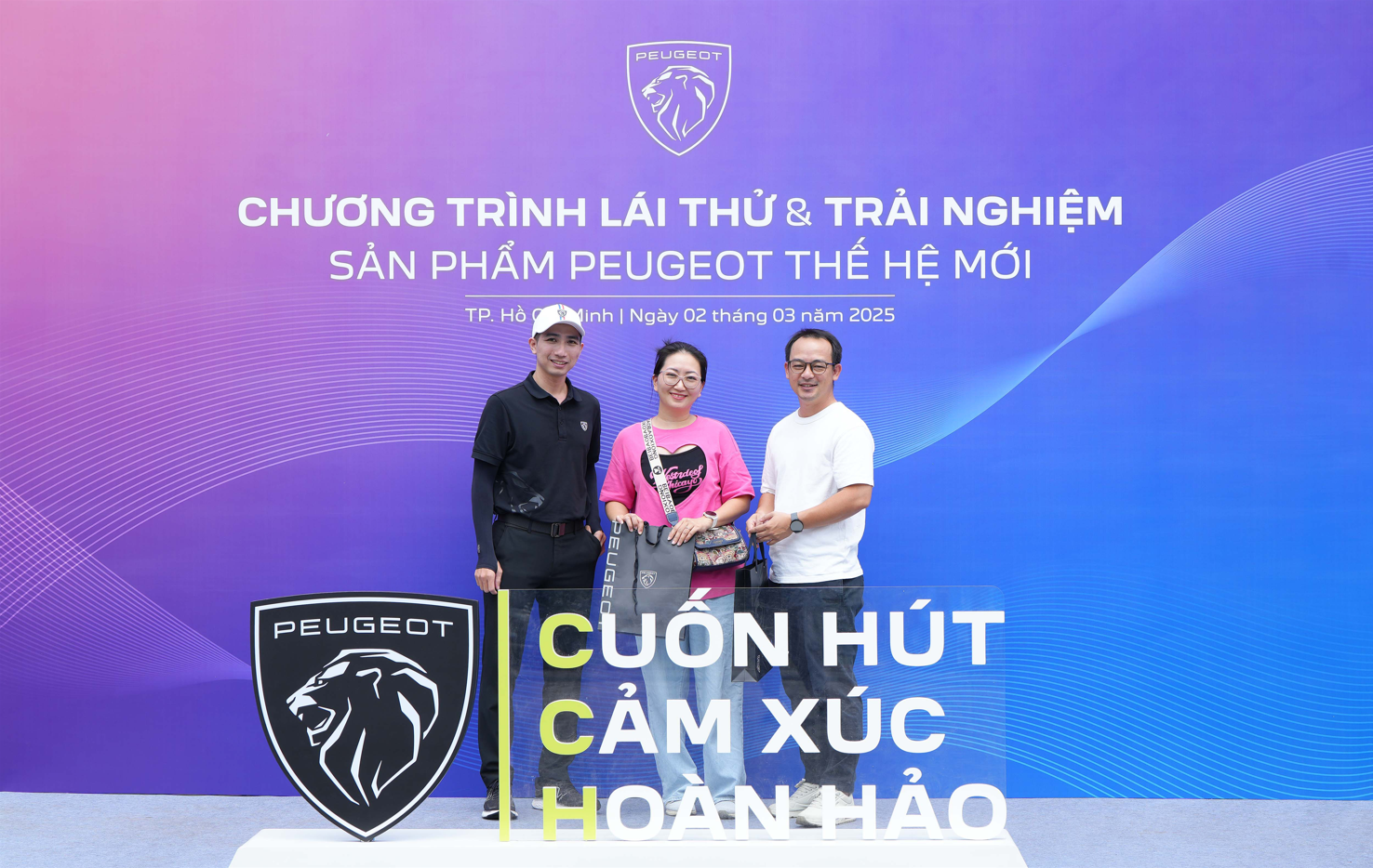 Nhiều phần quà hấp dẫn dành tặng khách hàng tại sự kiện