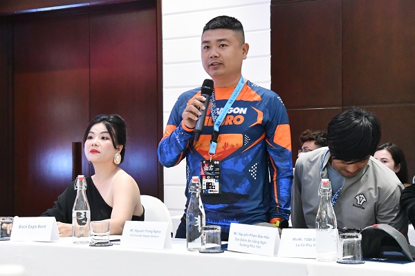 Đại diện các tài xế Mô tô TP. Hồ Chí Minh phát biểu