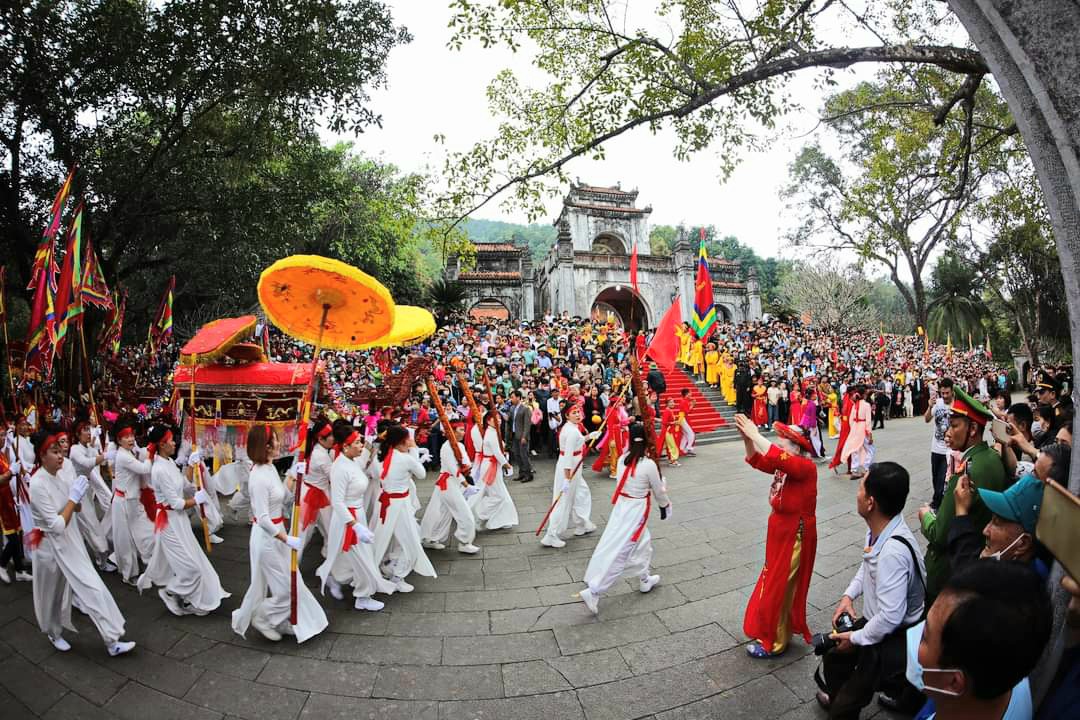 Nghi thức rước kiệu tại Lễ hội.