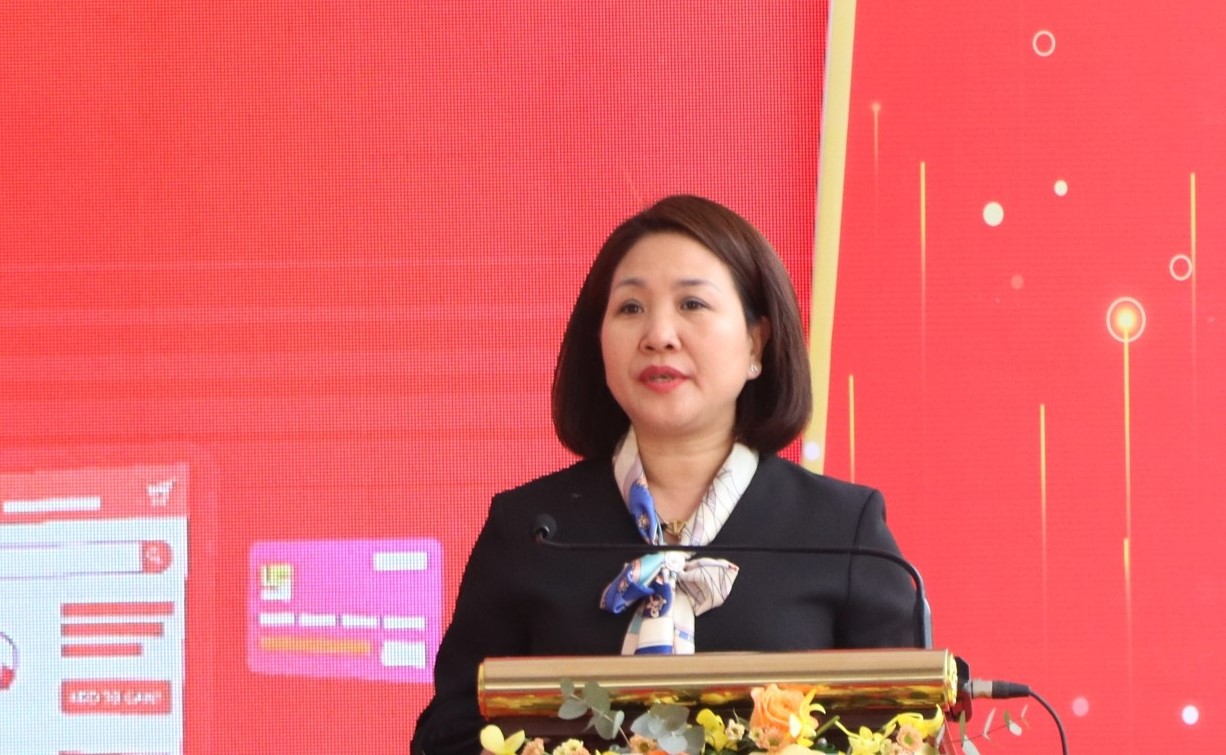 Đại diện Công ty TNHH MTV Xăng dầu Bắc Ninh phát biểu tại Lễ mít tinh. Đại diện Công ty TNHH MTV Xăng dầu Bắc Ninh phát biểu tại Lễ mít tinh.