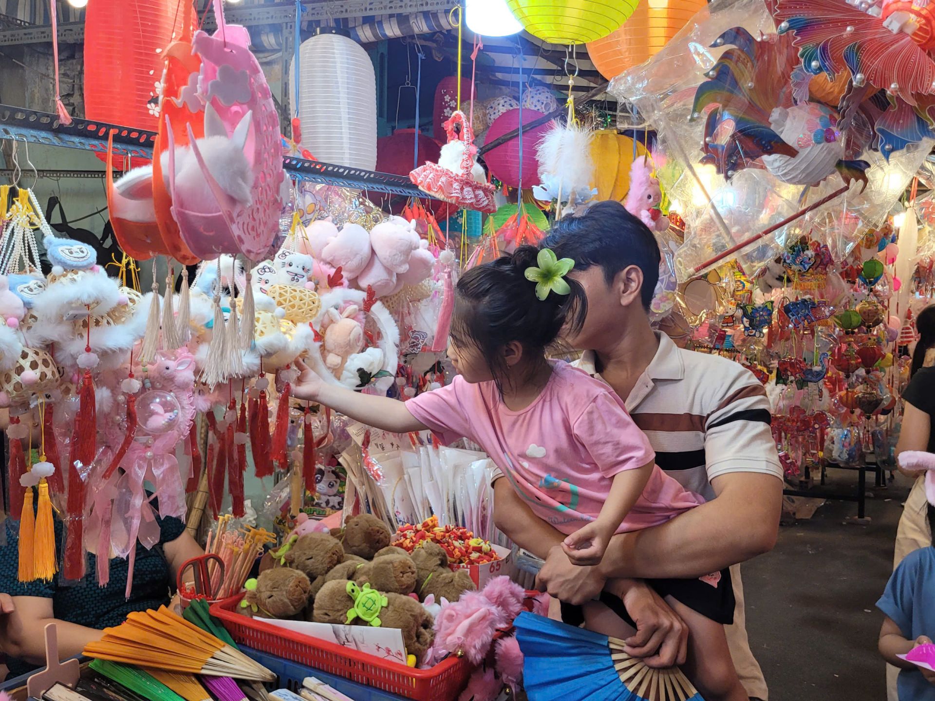 Để đảm bảo quyền lợi của người tiêu dùng khi mua hàng online, cần có sự vào cuộc của cả cơ quan quản lý và các nền tảng thương mại điện tử Để đảm bảo quyền lợi của người tiêu dùng khi mua hàng online, cần có sự vào cuộc của cả cơ quan quản lý và các nền tảng thương mại điện tử