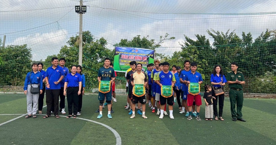 Giao lưu thể thao với các đơn vị kết nghĩa