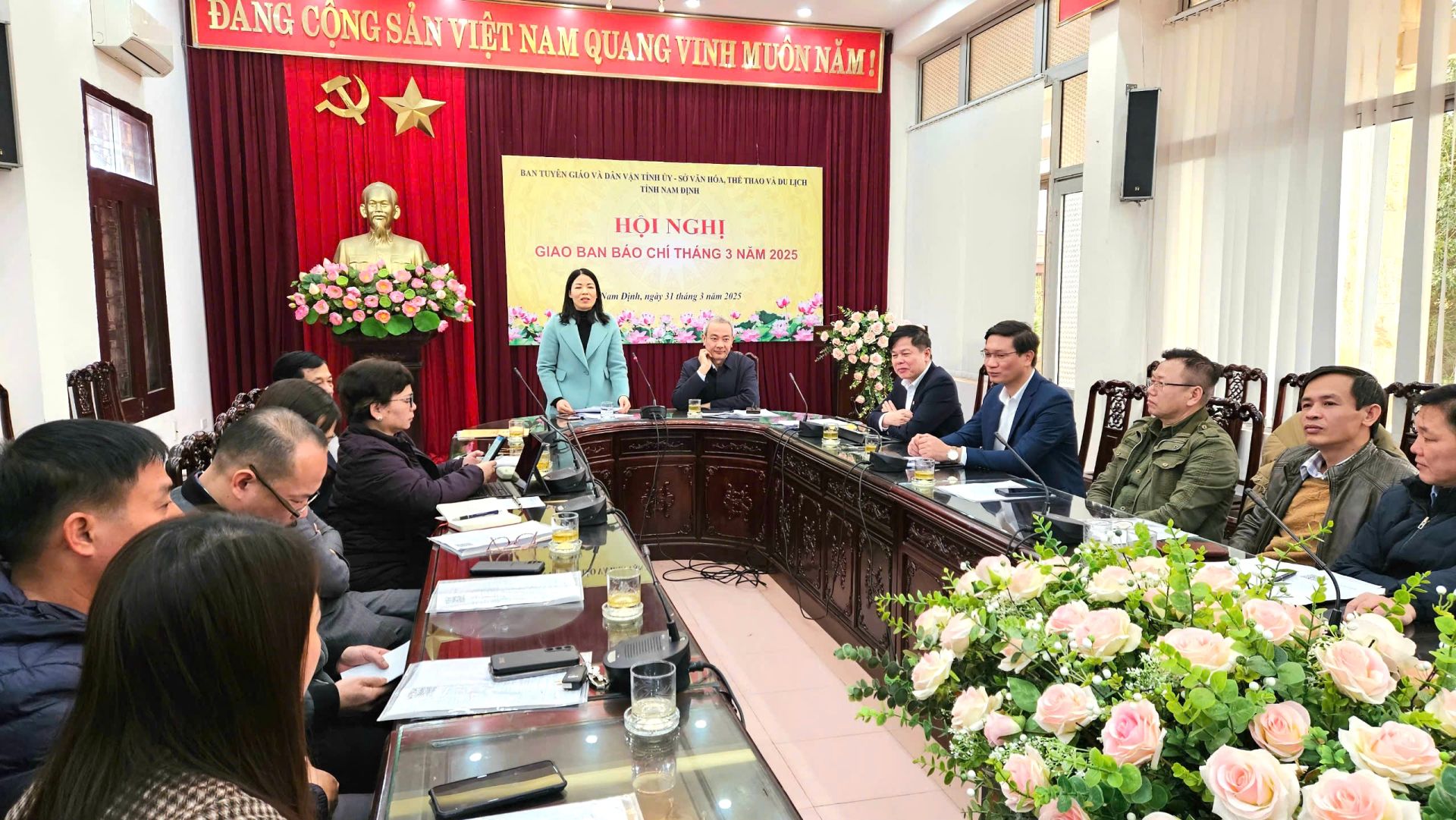 Quang cảnh buổi họp giao ban báo chí tháng 3 Nam Định Quang cảnh buổi họp giao ban báo chí tháng 3 Nam Định