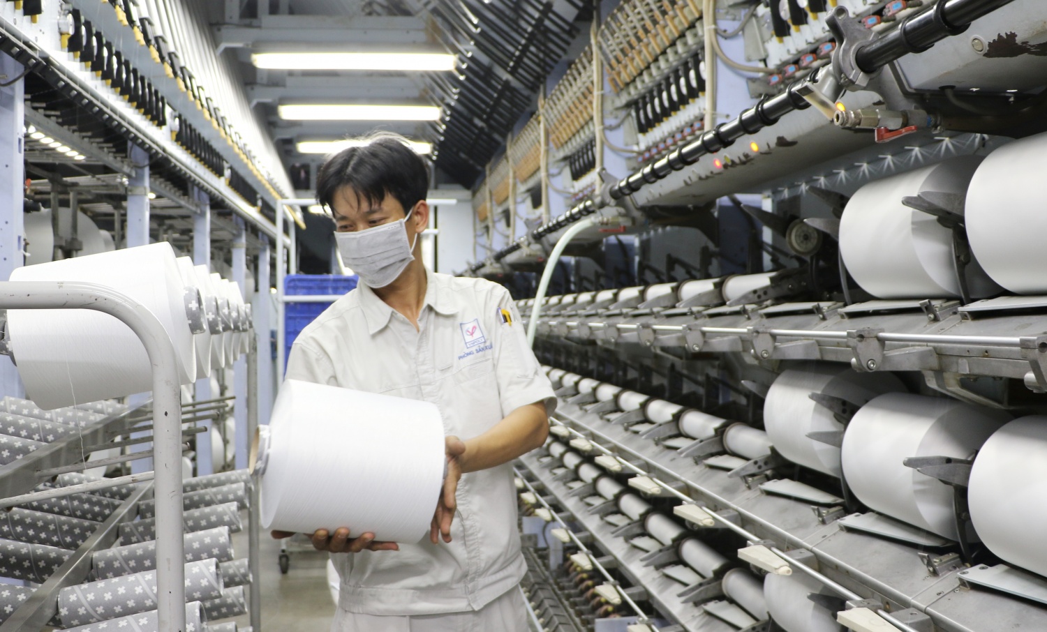 Sợi do VNPoly sản xuất hoàn toàn đáp ứng tiêu chuẩn xuất khẩu vào các thị trường khó tính trên thế giới Sợi do VNPoly sản xuất hoàn toàn đáp ứng tiêu chuẩn xuất khẩu vào các thị trường khó tính trên thế giới