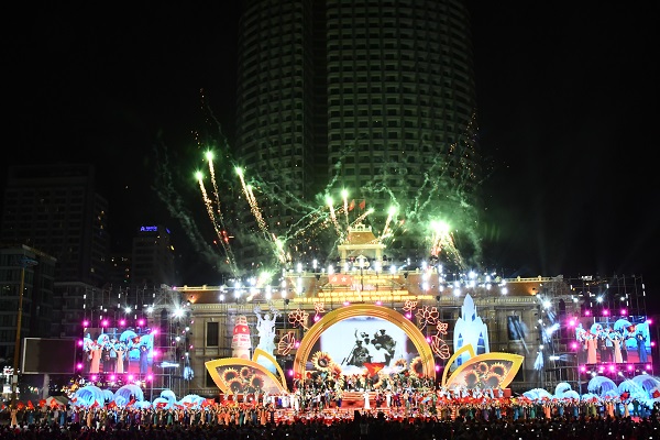 Văn nghệ mở màn