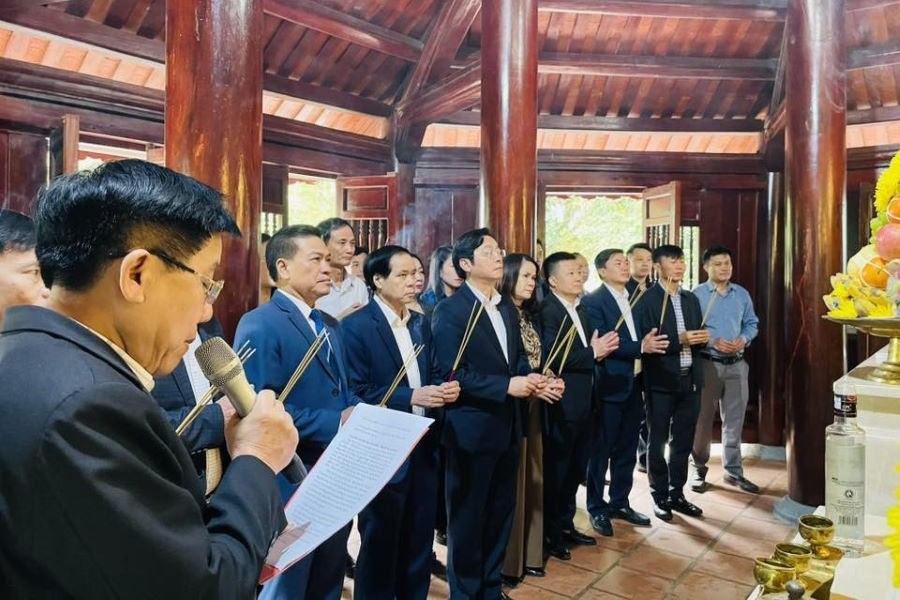 Hà Tĩnh: Dâng hương tưởng niệm cố Tổng Bí thư Lê Duẩn