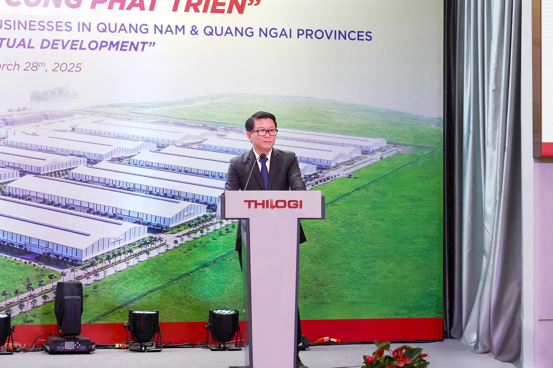 Ông Bùi Trần Nhân Trí - Phó Tổng giám đốc THILOGI phát biểu khai mạc hội nghị