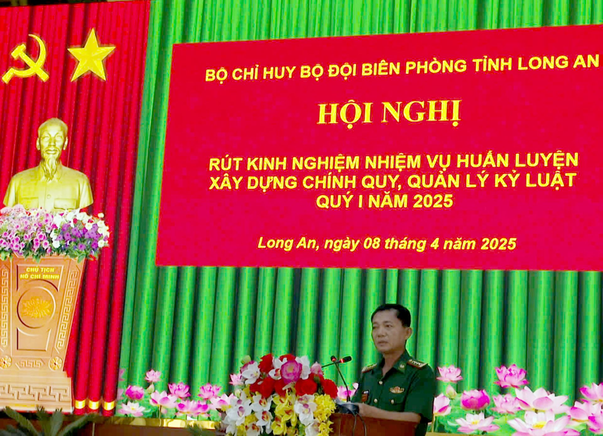 Đại tá Trương Thùy Dương – Phó Chỉ huy trưởng BĐBP tỉnh phát biểu kết luận tại hội nghị rút kinh nghiệm thực hiện nhiệm vụ huấn luyện; xây dựng chính quy, quản lý kỷ luật quý I năm 2025 Đại tá Trương Thùy Dương – Phó Chỉ huy trưởng BĐBP tỉnh phát biểu kết luận tại hội nghị rút kinh nghiệm thực hiện nhiệm vụ huấn luyện; xây dựng chính quy, quản lý kỷ luật quý I năm 2025