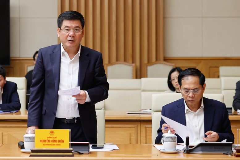 Bộ trưởng Bộ Công Thương Nguyễn Hồng Diên phát biểu tại cuộc họp - Ảnh: VGP/Nhật Bắc Bộ trưởng Bộ Công Thương Nguyễn Hồng Diên phát biểu tại cuộc họp - Ảnh: VGP/Nhật Bắc