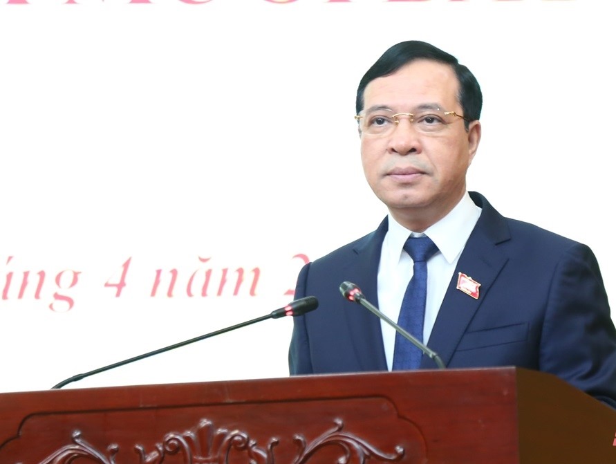 Lại Thế Nguyên, Phó Bí thư Thường trực Tỉnh ủy, Chủ tịch HĐND tỉnh, Trưởng Đoàn ĐBQH tỉnh phát biểu bế mạc kỳ họp. Lại Thế Nguyên, Phó Bí thư Thường trực Tỉnh ủy, Chủ tịch HĐND tỉnh, Trưởng Đoàn ĐBQH tỉnh phát biểu bế mạc kỳ họp.