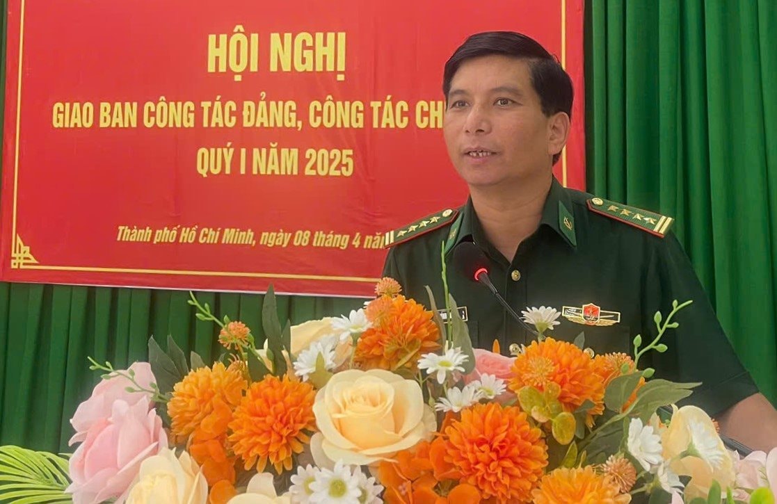 Đại tá Đỗ Vĩnh Thăng, Bí thư Đảng ủy, Chính ủy BĐBP TP. HCM phát biểu tại hội nghị Đại tá Đỗ Vĩnh Thăng, Bí thư Đảng ủy, Chính ủy BĐBP TP. HCM phát biểu tại hội nghị