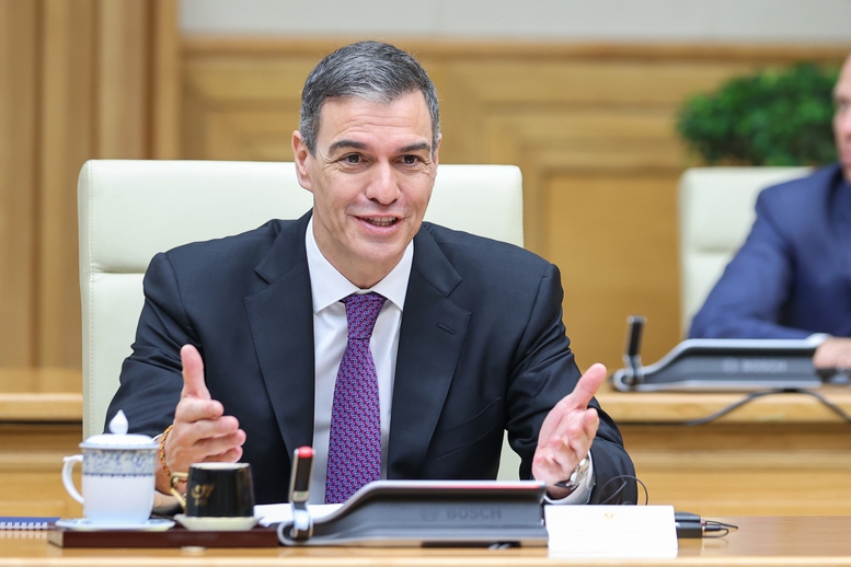 Thủ tướng Tây Ban Nha Pedro Sánchez bày tỏ ấn tượng trước những thành tựu phát triển mạnh mẽ của nền kinh tế Việt Nam thời gian qua - Ảnh: VGP/Nhật Bắc