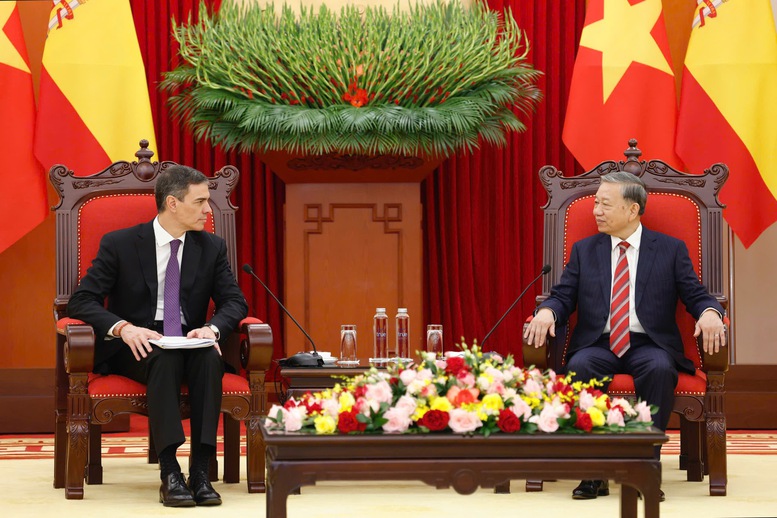 Tổng Bí thư khẳng định Việt Nam theo đuổi chính sách tự chủ, khắc phục những khó khăn thông qua việc đa dạng hóa thị trường với các khu vực trên thế giới... thúc đẩy phát triển và ứng dụng KHCN tăng cường trao đổi thương mại với các nước đối tác, bạn bè truyền thống, trong đó có Tây Ban Nha.Ảnh: VGP/Nhật Bắc Tổng Bí thư khẳng định Việt Nam theo đuổi chính sách tự chủ, khắc phục những khó khăn thông qua việc đa dạng hóa thị trường với các khu vực trên thế giới... thúc đẩy phát triển và ứng dụng KHCN tăng cường trao đổi thương mại với các nước đối tác, bạn bè truyền thống, trong đó có Tây Ban Nha.Ảnh: VGP/Nhật Bắc