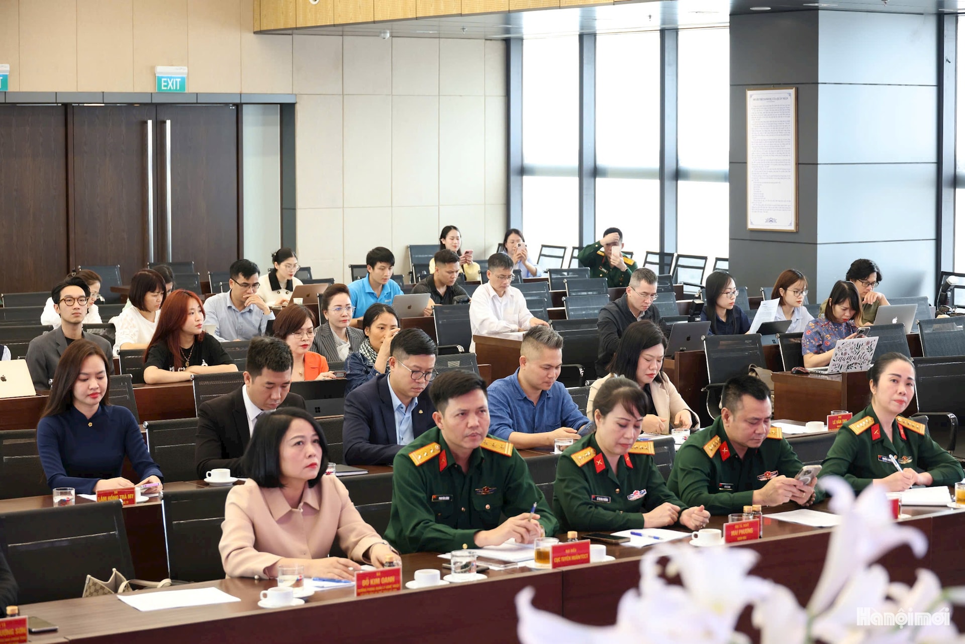 Các đại biểu dự họp báo chiều 10/4. Ảnh Đình Hiệp. Các đại biểu dự họp báo chiều 10/4. Ảnh Đình Hiệp.