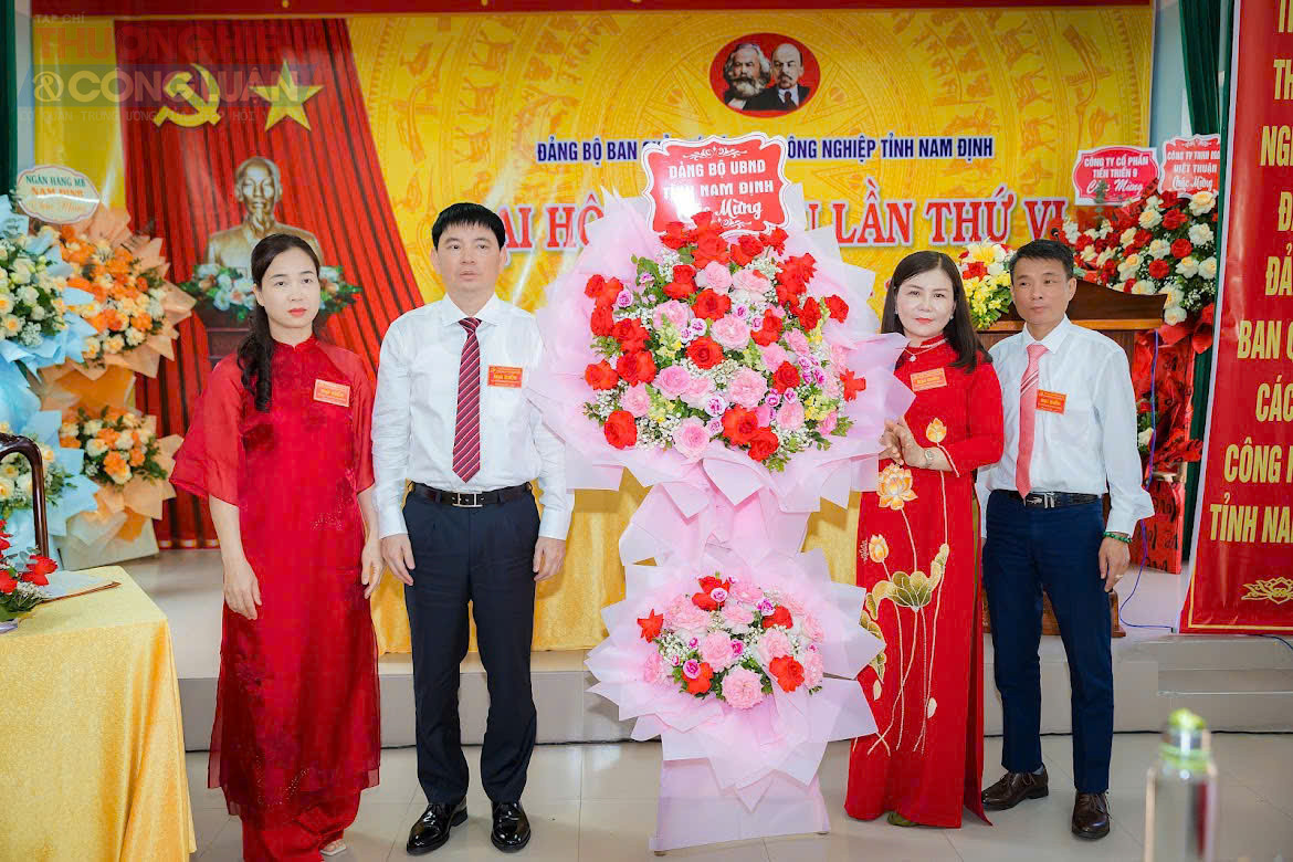 Ban Quản lý các Khu công nghiệp (KCN) Nam Định vừa tổ chức Đại hội Đại biểu lần thứ VI, nhiệm kỳ 2025 – 2030. Phó Bí thư chuyên trách Đảng ủy UBND tỉnh Nam Định, Nguyễn Thị Thu Thủy dự, phát biểu chỉ đạo tại đại hội. Ban Quản lý các Khu công nghiệp (KCN) Nam Định vừa tổ chức Đại hội Đại biểu lần thứ VI, nhiệm kỳ 2025 – 2030. Phó Bí thư chuyên trách Đảng ủy UBND tỉnh Nam Định, Nguyễn Thị Thu Thủy dự, phát biểu chỉ đạo tại đại hội.