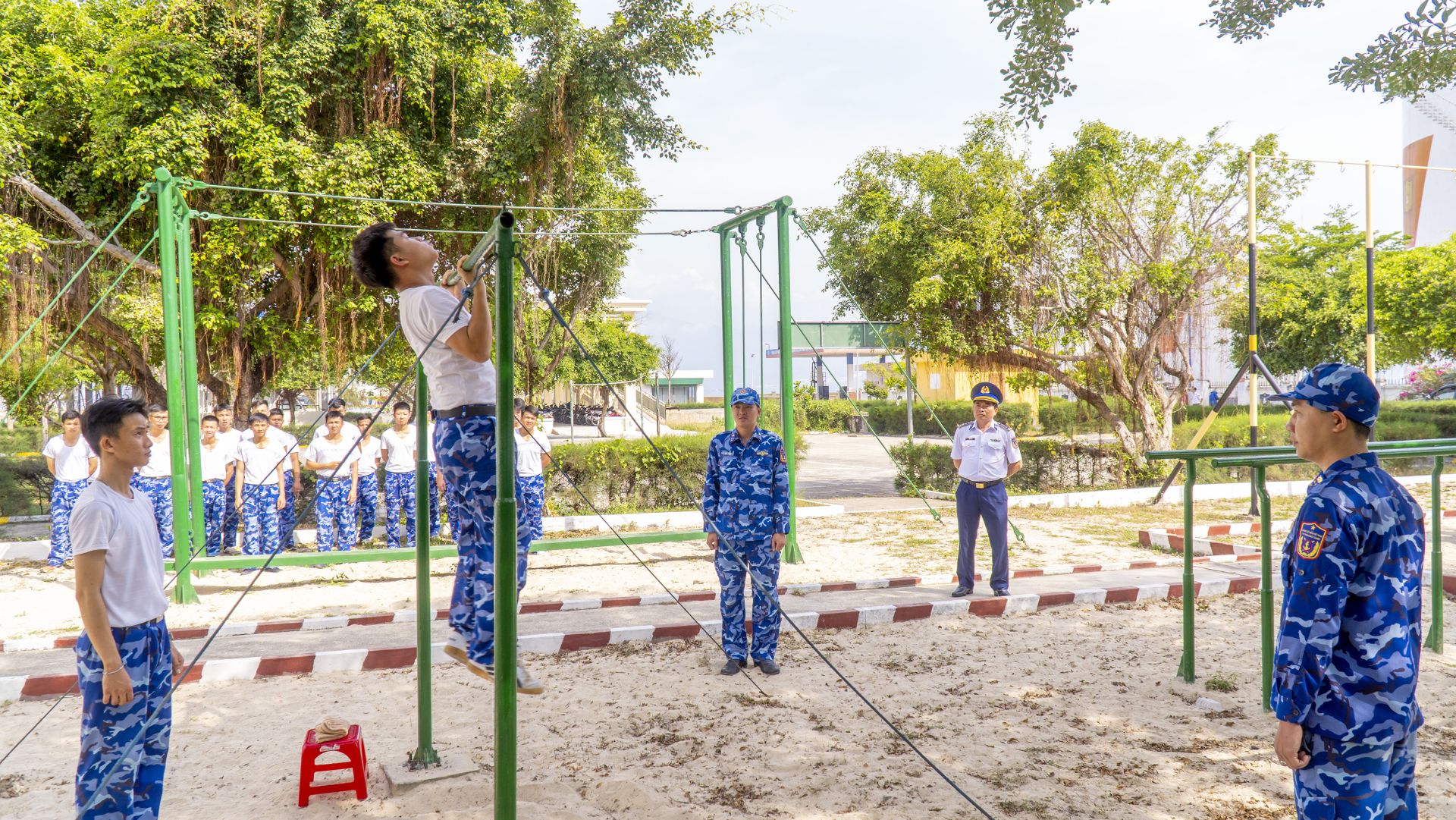 Đoàn công tác kiểm tra huấn luyện thể lực tại Hải đoàn 32. Đoàn công tác kiểm tra huấn luyện thể lực tại Hải đoàn 32.