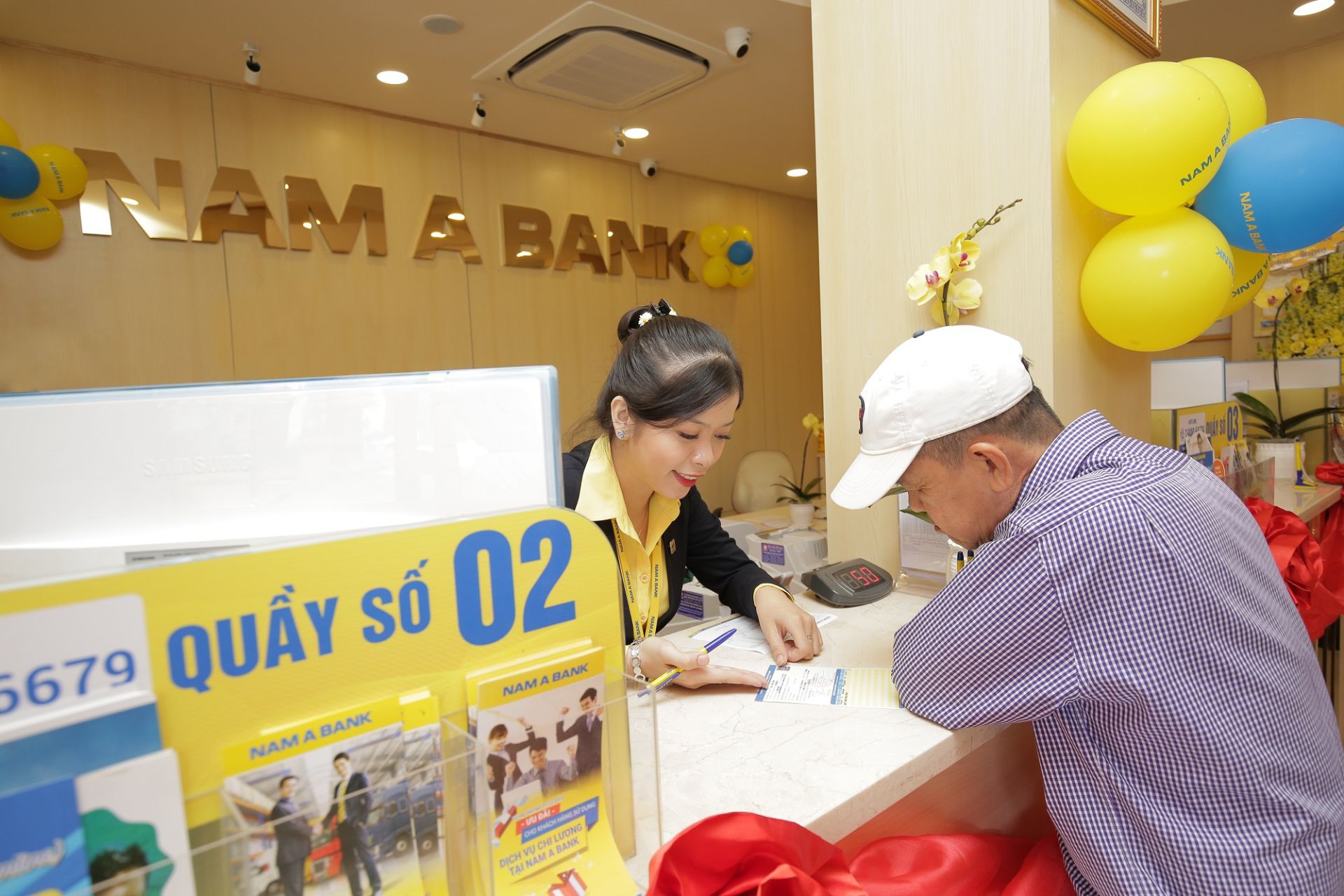 Nam A Bank) vừa điều chỉnh giảm lãi suất huy động ở các kỳ hạn dưới 6 tháng, mức giảm đồng loạt 0,2%/năm