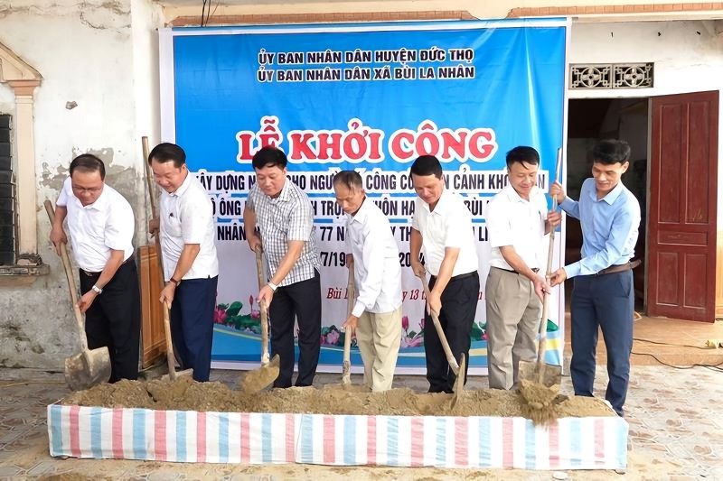 Hà Tĩnh trích hơn 38,2 tỷ đồng để hỗ trợ nhà ở cho người có công với cách mạng và thân nhân liệt sĩ. Hà Tĩnh trích hơn 38,2 tỷ đồng để hỗ trợ nhà ở cho người có công với cách mạng và thân nhân liệt sĩ.