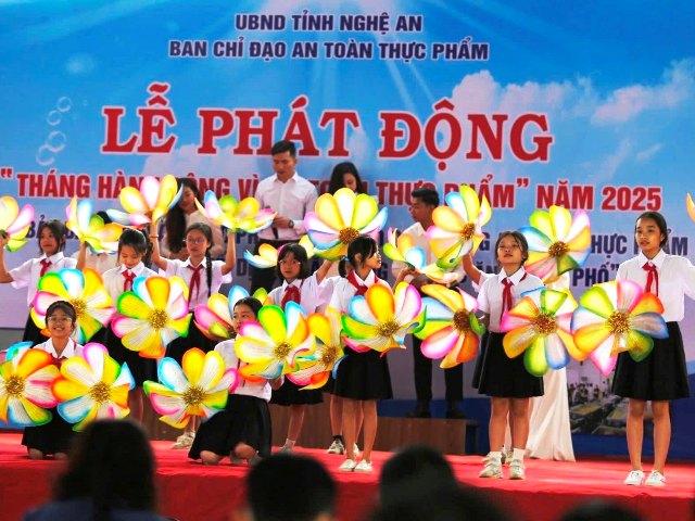 Nghệ An vào cuộc mạnh mẽ vì an toàn thực phẩm bếp ăn tập thể, dịch vụ ăn uống Nghệ An vào cuộc mạnh mẽ vì an toàn thực phẩm bếp ăn tập thể, dịch vụ ăn uống