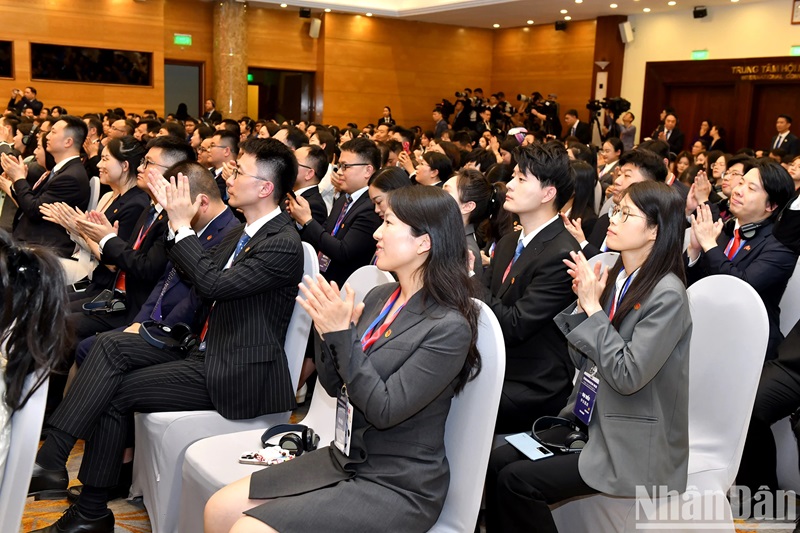 Các đại biểu dự Gặp gỡ hữu nghị nhân dân Việt Nam-Trung Quốc