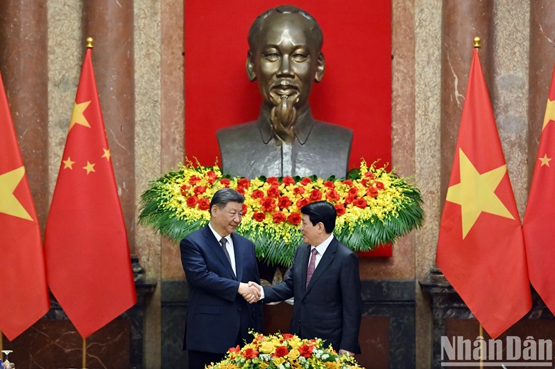 Chủ tịch nước Lương Cường đón chào Tổng Bí thư, Chủ tịch Trung Quốc Tập Cận Bình tại hội đàm. Chủ tịch nước Lương Cường đón chào Tổng Bí thư, Chủ tịch Trung Quốc Tập Cận Bình tại hội đàm.