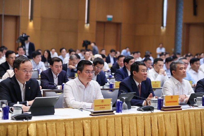 Lãnh đạo các bộ, ngành dự Hội nghị - Ảnh VGP/Nhật Bắc