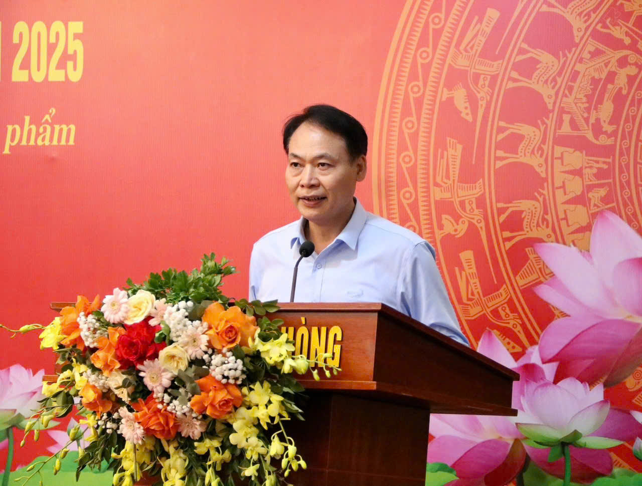 Giám đốc Sở Y tế Lê Minh Quang phát biểu bế mạc Hội nghị. Giám đốc Sở Y tế Lê Minh Quang phát biểu bế mạc Hội nghị.