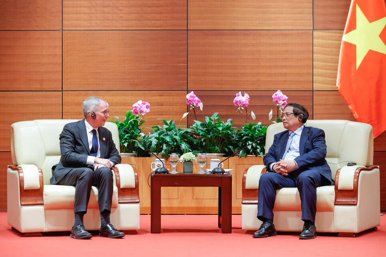 Thủ tướng Phạm Minh Chính đề nghị ADB hỗ trợ Việt Nam thực hiện các dự án hạ tầng quy mô lớn có tính chất xoay chuyển tình thế, chuyển đổi trạng thái - Ảnh: VGP/Nhật Bắc