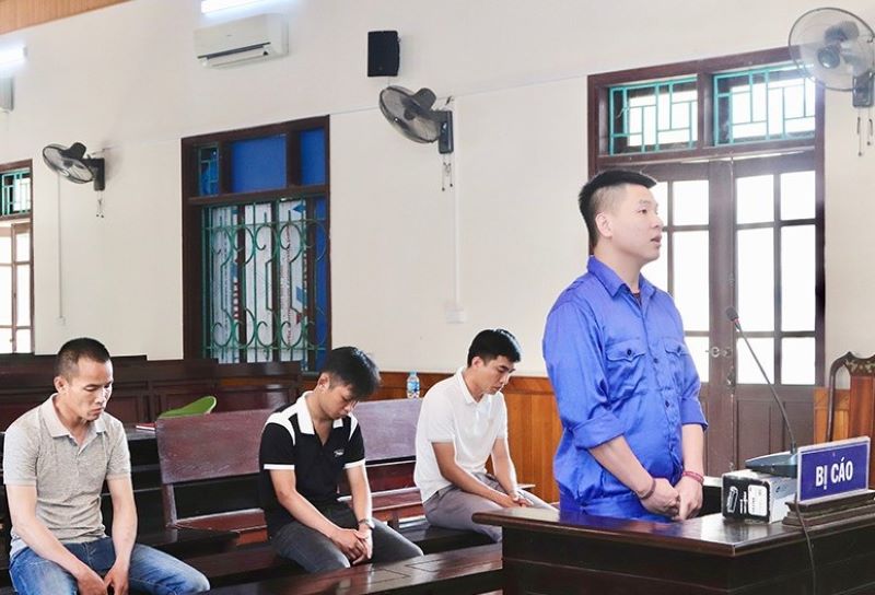 Các bị cáo tại phiên tòa.