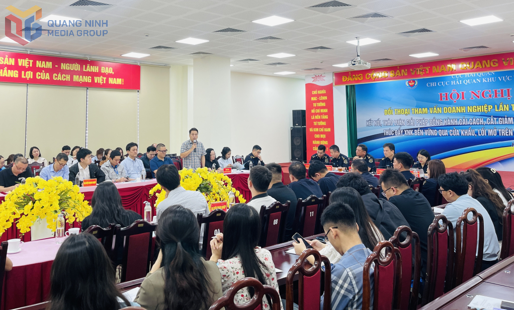 Đại diện Sở Công Thương giải đáp ý kiến của doanh nghiệp liên quan đến vấn đề chiêu thương, mở rộng thị trường XNK. Đại diện Sở Công Thương giải đáp ý kiến của doanh nghiệp liên quan đến vấn đề chiêu thương, mở rộng thị trường XNK.