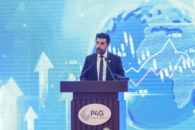 Ông Alejandro Dorado, Cao ủy về Kinh tế tuần hoàn Tây Ban Nha phát biểu - Ảnh: VGP/Nhật Bắc Ông Alejandro Dorado, Cao ủy về Kinh tế tuần hoàn Tây Ban Nha phát biểu - Ảnh: VGP/Nhật Bắc