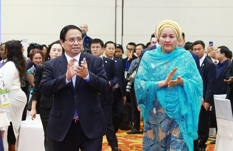 Thủ tướng Phạm Minh Chính cùng Phó Tổng Thư ký Liên Hợp Quốc chủ trì đối thoại giữa các nhà lãnh đạo và doanh nghiệp - Ảnh: VGP/Nhật Bắc Thủ tướng Phạm Minh Chính cùng Phó Tổng Thư ký Liên Hợp Quốc chủ trì đối thoại giữa các nhà lãnh đạo và doanh nghiệp - Ảnh: VGP/Nhật Bắc