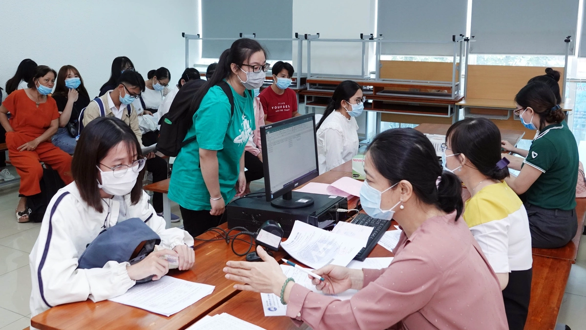 Học sinh, sinh viên, học viên, nghiên cứu sinh học các ngành khoa học, công nghệ, kỹ thuật và toán được vay vốn tối đa 5 triệu đồng/tháng. Học sinh, sinh viên, học viên, nghiên cứu sinh học các ngành khoa học, công nghệ, kỹ thuật và toán được vay vốn tối đa 5 triệu đồng/tháng.