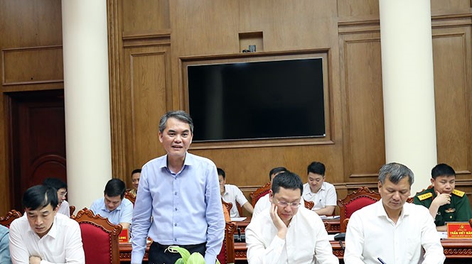 Trưởng Ban Tổ chức Tỉnh ủy Vũ Minh Hiếu góp ý về công tác chuẩn bị tổ chức Đại hội Đảng các cấp. Trưởng Ban Tổ chức Tỉnh ủy Vũ Minh Hiếu góp ý về công tác chuẩn bị tổ chức Đại hội Đảng các cấp.