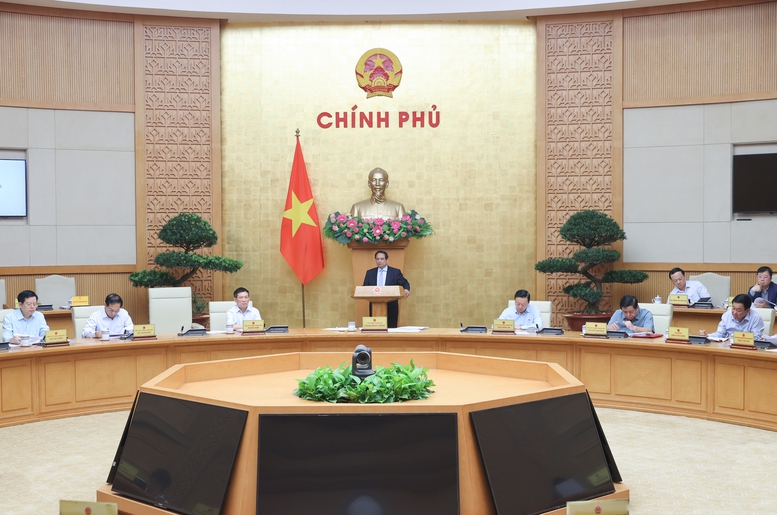 Thủ tướng nhấn mạnh yêu cầu tháo gỡ vướng mắc về thể chế, tạo lập môi trường đầu tư thông thoáng, thuận lợi, cắt giảm thủ tục rườm rà, giảm thời gian, chi phí tuân thủ cho người dân, doanh nghiệp - Ảnh: VGP/Nhật Bắc Thủ tướng nhấn mạnh yêu cầu tháo gỡ vướng mắc về thể chế, tạo lập môi trường đầu tư thông thoáng, thuận lợi, cắt giảm thủ tục rườm rà, giảm thời gian, chi phí tuân thủ cho người dân, doanh nghiệp - Ảnh: VGP/Nhật Bắc