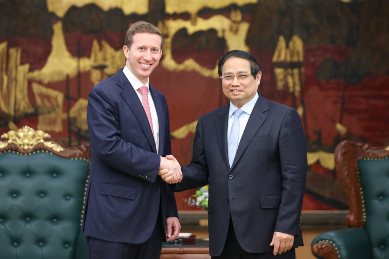 Thủ tướng tiếp ông Jefferey Perlman, Tổng Giám đốc Tập đoàn Warburg Pincus, đồng thời là Chủ tịch Hội đồng Kinh doanh ASEAN - Hoa Kỳ - Ảnh: VGP/Nhật Bắc