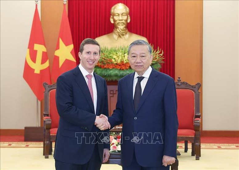 Tổng Bí thư Tô Lâm tiếp ông Jeffrey David Perlman, Tổng Giám đốc điều hành Quỹ Warburg Pincus, đồng thời là Chủ tịch Hội đồng Kinh doanh ASEAN - Hoa Kỳ (USABC) - Ảnh: TTXVN