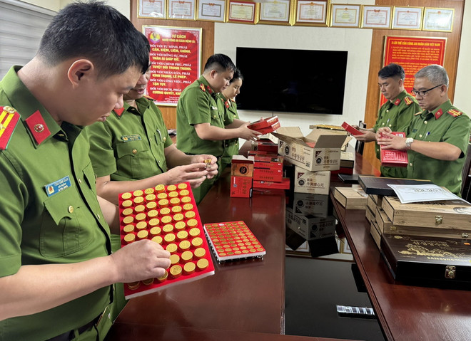 Các đối tượng trong đường dây sản xuất, buôn bán hàng giả là thực phẩm chức năng viên Vũ Hoàng Thanh Tâm.