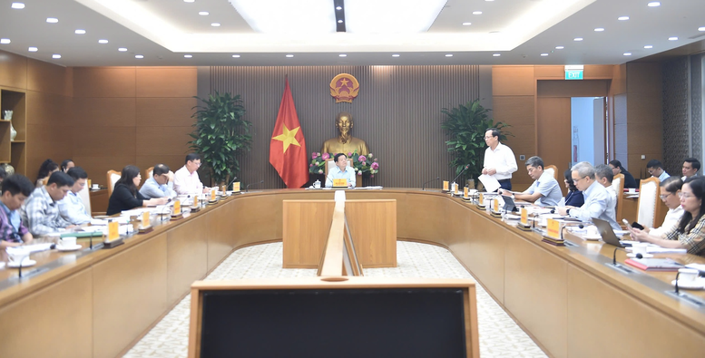 Bộ trưởng Bộ Dân tộc và Tôn giáo Đào Ngọc Dung báo cáo - Ảnh: VGP/Giang Thanh Bộ trưởng Bộ Dân tộc và Tôn giáo Đào Ngọc Dung báo cáo - Ảnh: VGP/Giang Thanh