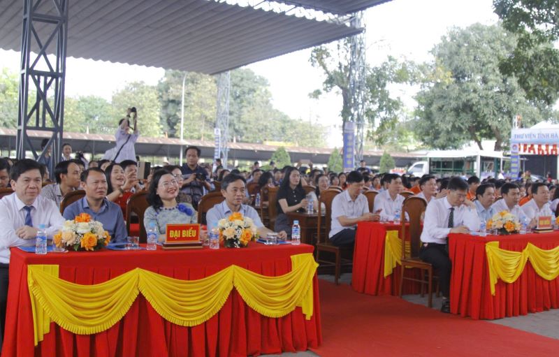 Đại biểu tham dự Lễ phát động Ngày sách và Văn hóa đọc Việt Nam năm 2025. Đại biểu tham dự Lễ phát động Ngày sách và Văn hóa đọc Việt Nam năm 2025.