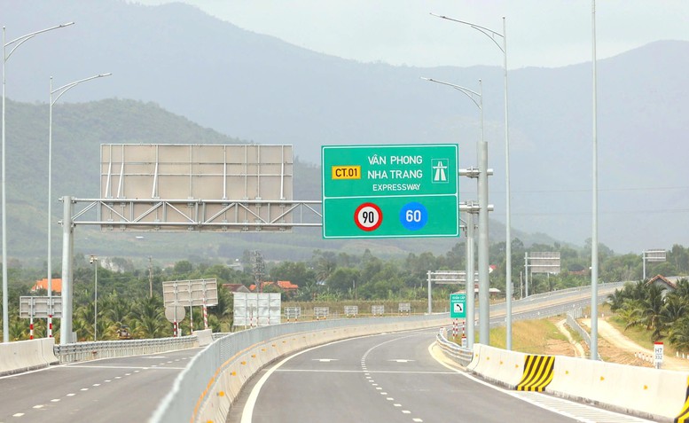 Dự án thành phần đoạn Vân Phong-Nha Trang trên tuyến Bắc-Nam phía đông có tổng chiều dài 83,35 km Dự án thành phần đoạn Vân Phong-Nha Trang trên tuyến Bắc-Nam phía đông có tổng chiều dài 83,35 km