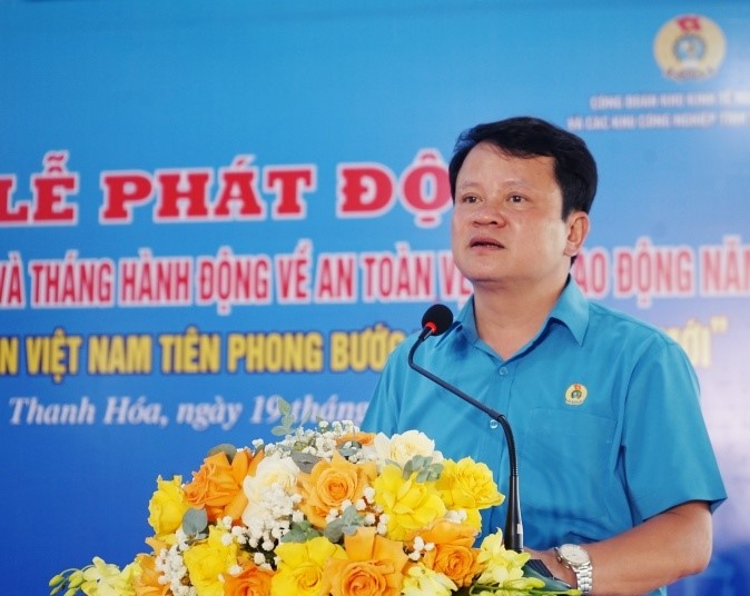 Chủ tịch Công đoàn KKTNS & CKCN Ngô Thế Anh trình bày diễn văn phát động “Tháng Công nhân”; “Tháng hành động về an toàn vệ sinh lao động” năm 2025. Chủ tịch Công đoàn KKTNS & CKCN Ngô Thế Anh trình bày diễn văn phát động “Tháng Công nhân”; “Tháng hành động về an toàn vệ sinh lao động” năm 2025.
