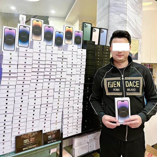 Nhân vật chính chuyên livestream bán hàng