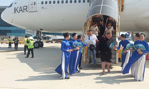 Tặng quà các vị khách xuống sân bay Tặng quà các vị khách xuống sân bay