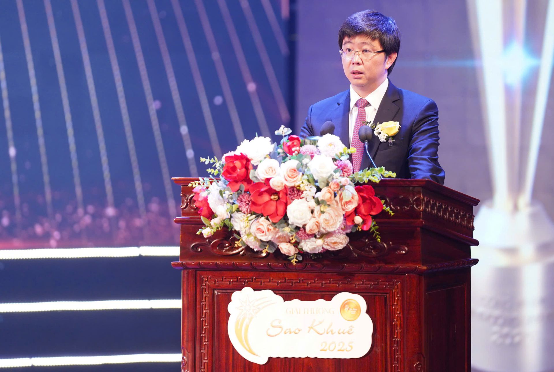 Ông Bùi Hoàng Phương, Thứ trưởng Bộ Khoa học và Công nghệ phát biểu tại Lễ trao giải Sao Khuê 2025 Ông Bùi Hoàng Phương, Thứ trưởng Bộ Khoa học và Công nghệ phát biểu tại Lễ trao giải Sao Khuê 2025