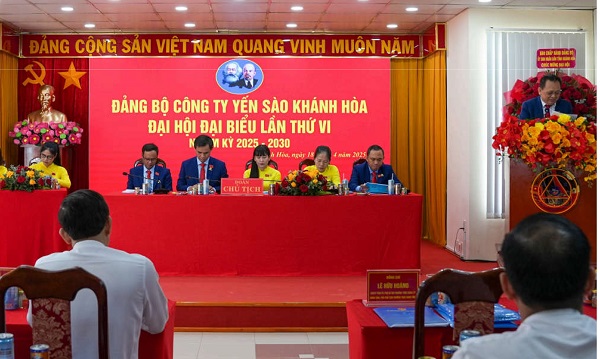Ông Lê Hữu Hoàng- Ủy viên Ban Thường vụ Tỉnh ủy, Phó Chủ tịch Thường trực UBND tỉnh phát biểu chỉ đạo Ông Lê Hữu Hoàng- Ủy viên Ban Thường vụ Tỉnh ủy, Phó Chủ tịch Thường trực UBND tỉnh phát biểu chỉ đạo